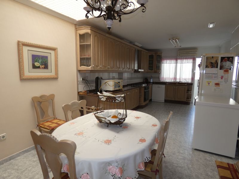 For sale - 4 Bedroom 4 Bathroom Villa in Almoradi - Inland  - Alicante