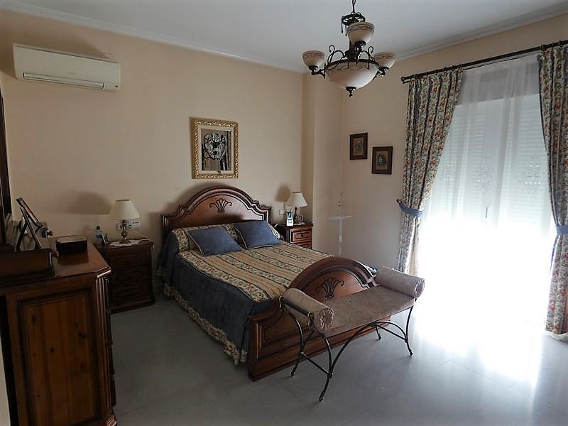 For sale - 4 Bedroom 4 Bathroom Villa in Almoradi - Inland  - Alicante