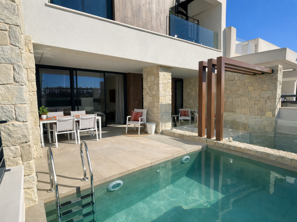 3 Bedroom 3 Bathroom Town House in Dolores