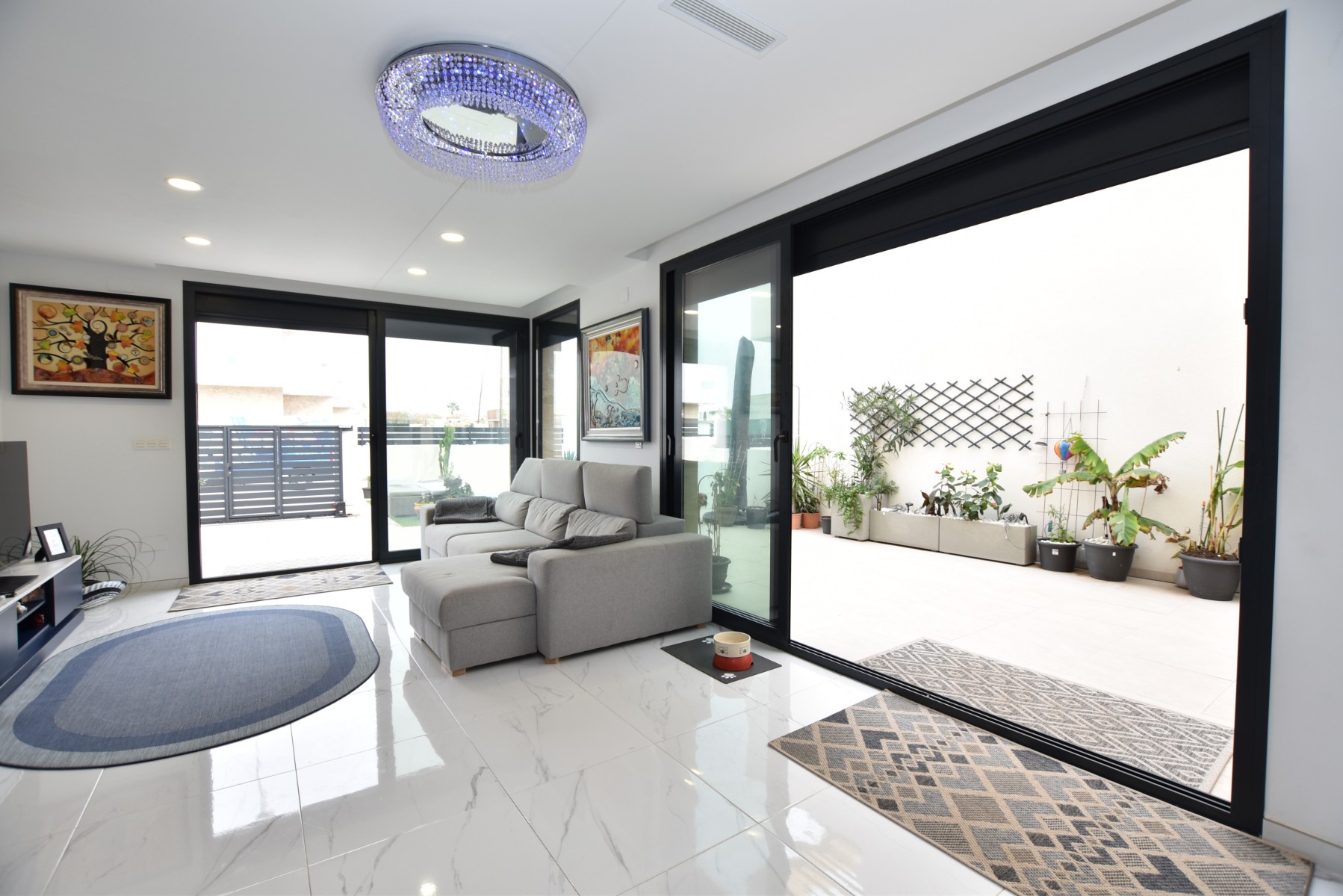 For sale - 3 Bedroom 3 Bathroom Villa in Los Montesinos - Costa Blanca  - Alicante