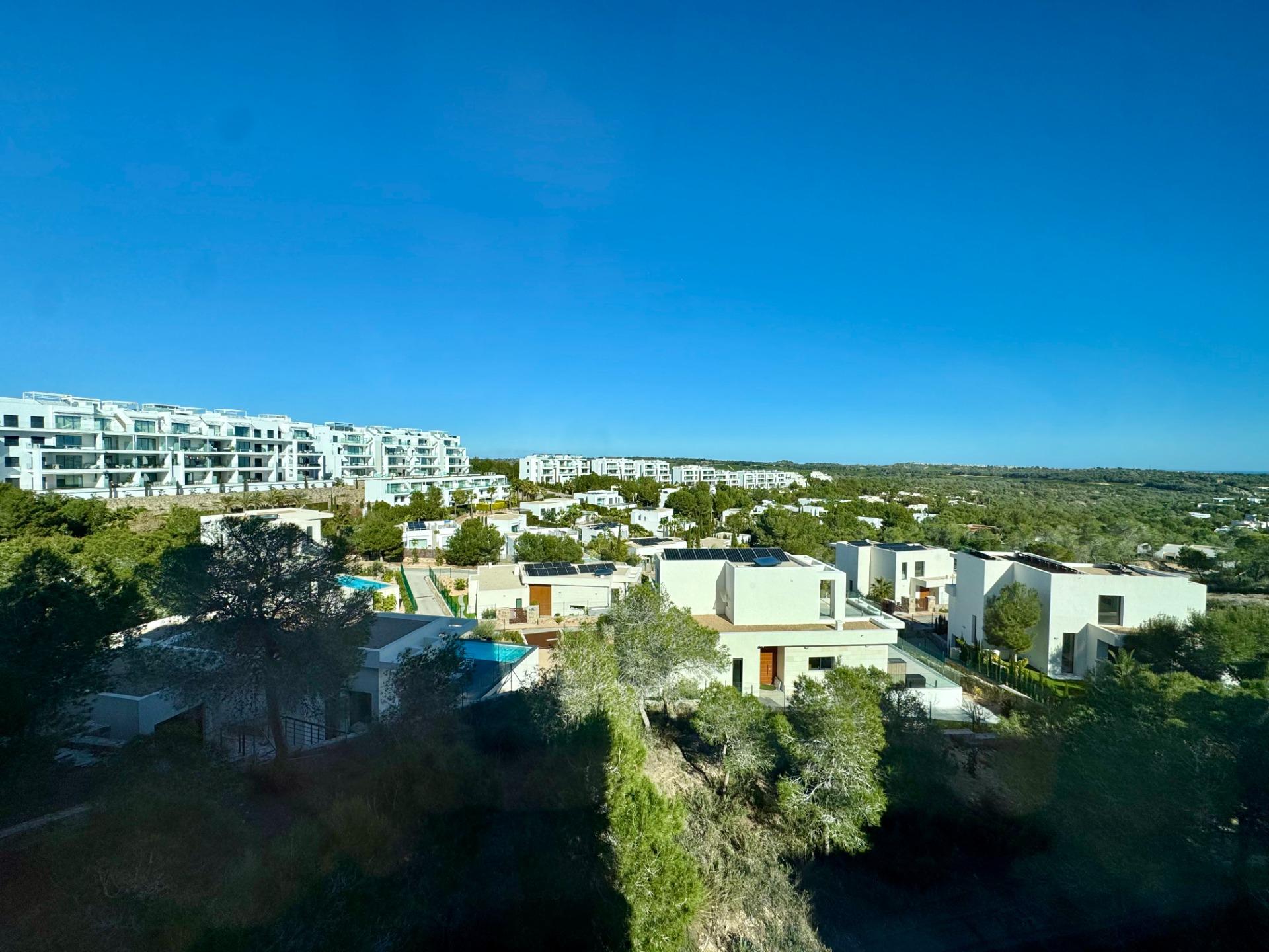 For sale - 3 Bedroom 2 Bathroom Apartment in Orihuela - Las Colinas Golf  - Alicante