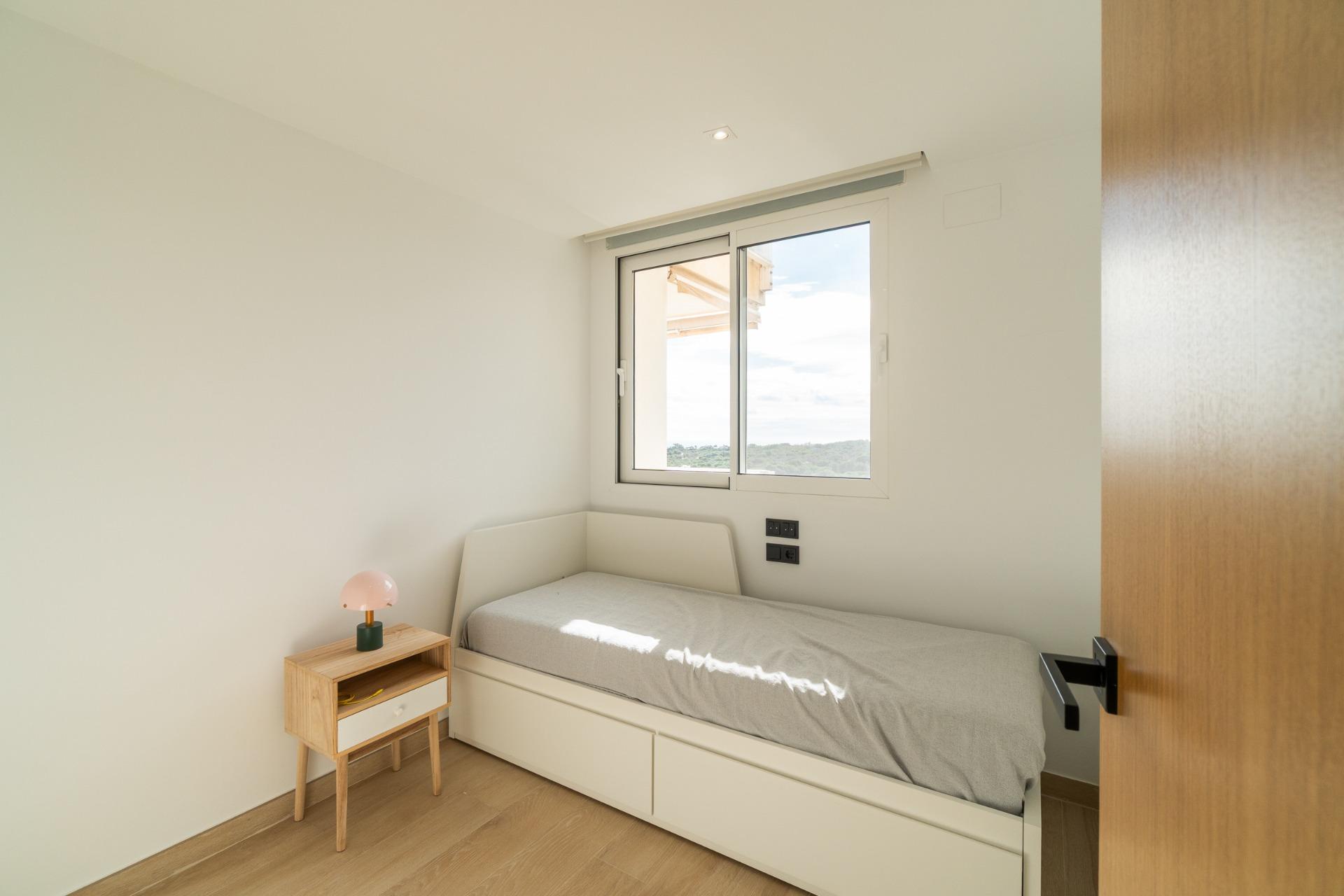 For sale - 3 Bedroom 1 Bathroom Flat in Guardamar del Segura - Puerto Deportivo  - Alicante