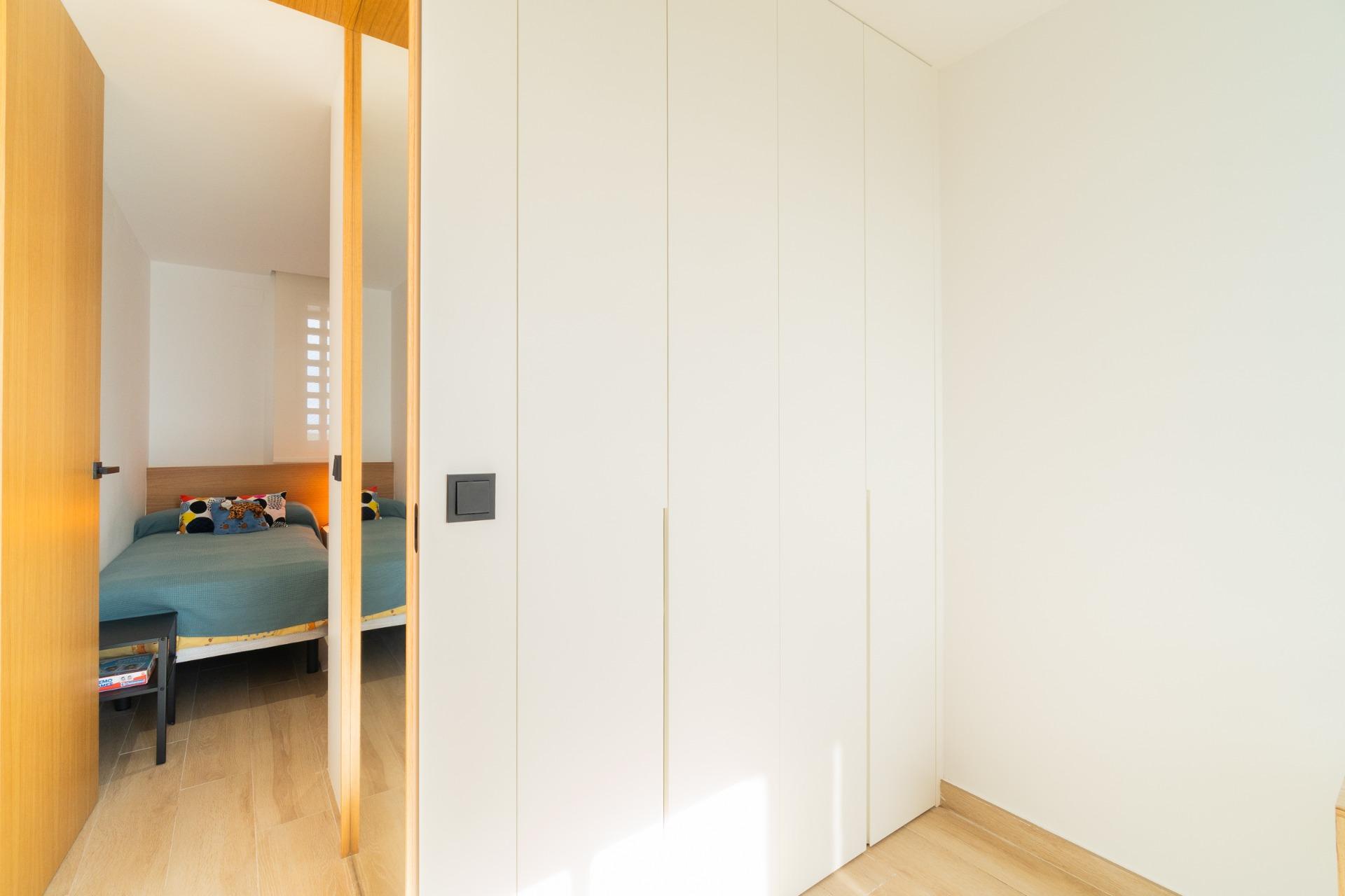 For sale - 3 Bedroom 1 Bathroom Flat in Guardamar del Segura - Puerto Deportivo  - Alicante