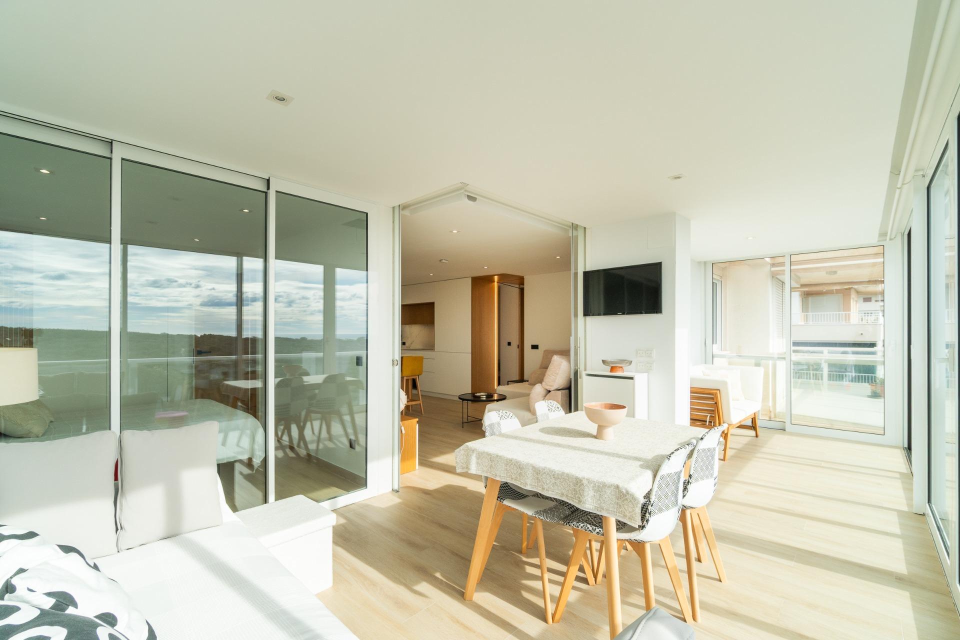 For sale - 3 Bedroom 1 Bathroom Flat in Guardamar del Segura - Puerto Deportivo  - Alicante