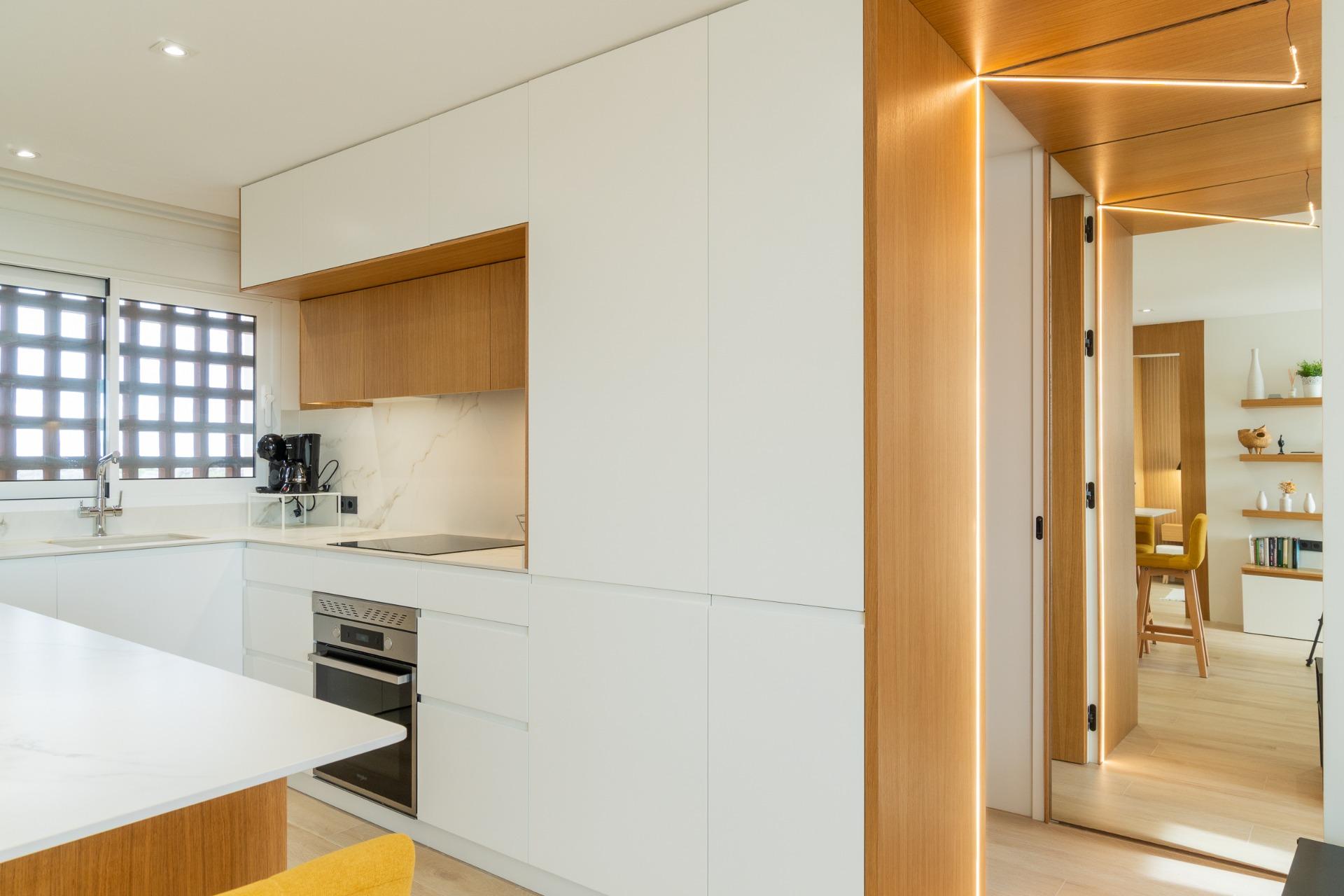 For sale - 3 Bedroom 1 Bathroom Flat in Guardamar del Segura - Puerto Deportivo  - Alicante