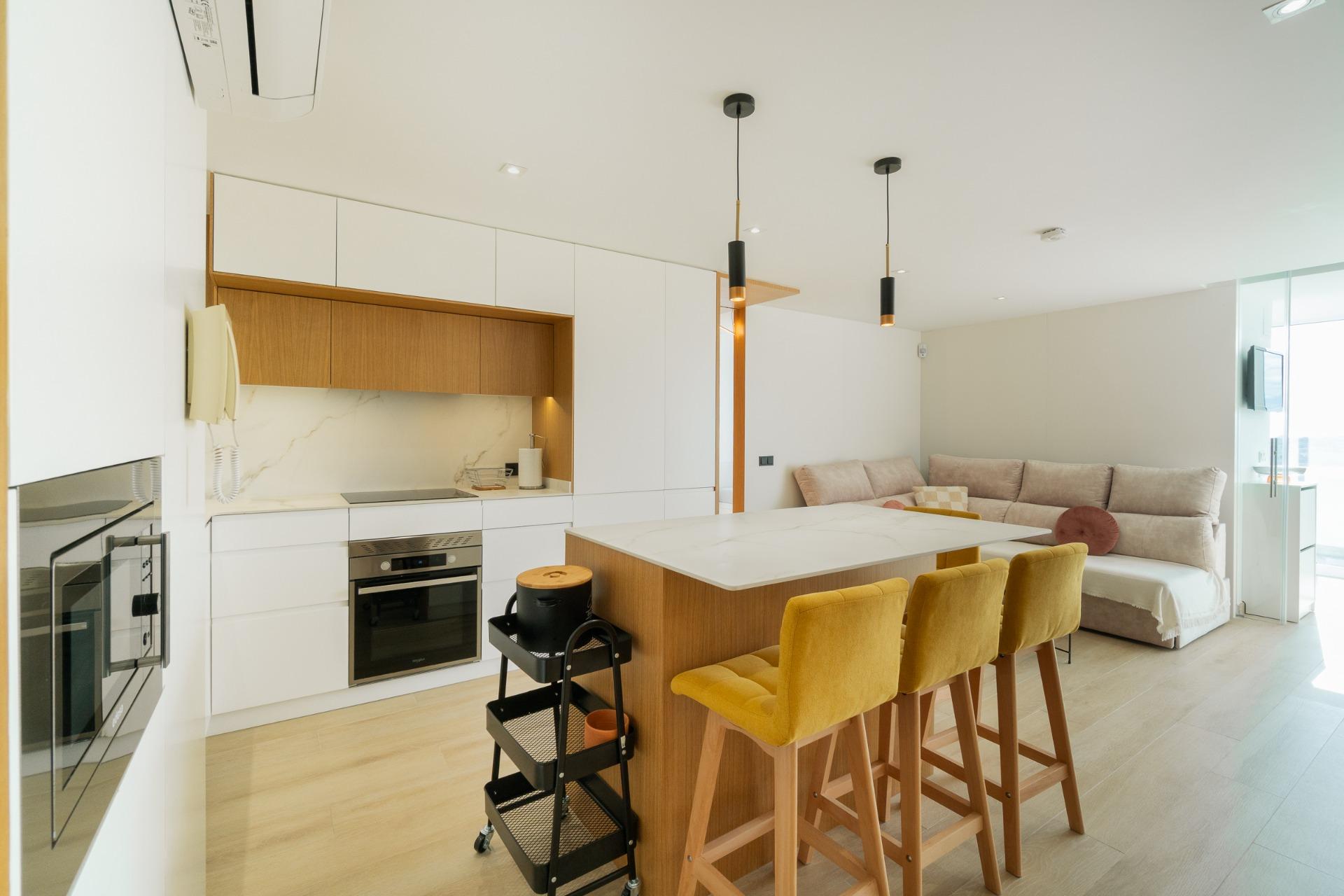 For sale - 3 Bedroom 1 Bathroom Flat in Guardamar del Segura - Puerto Deportivo  - Alicante