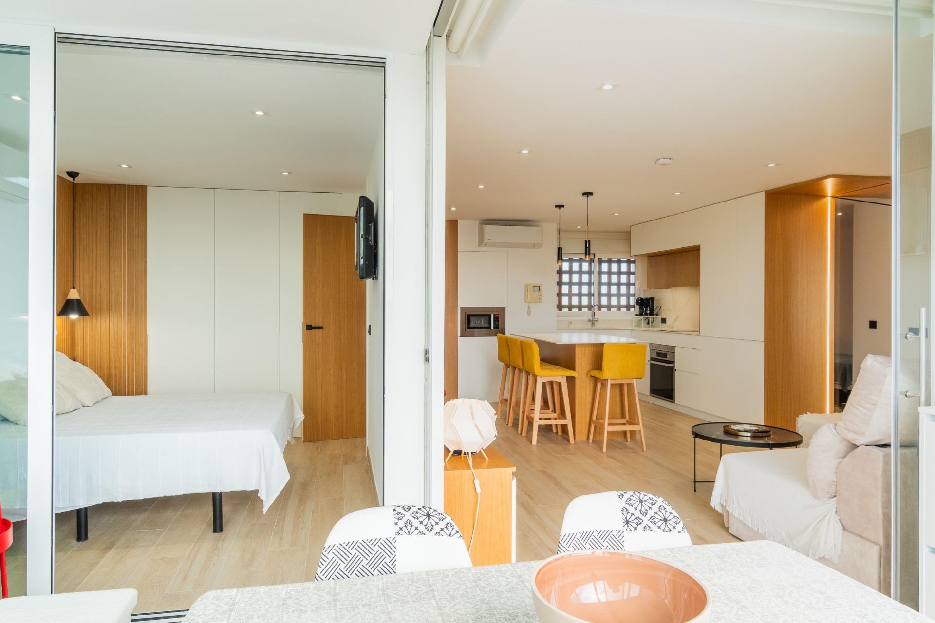 For sale - 3 Bedroom 1 Bathroom Apartment in Guardamar del Segura - Guardamar  - Alicante