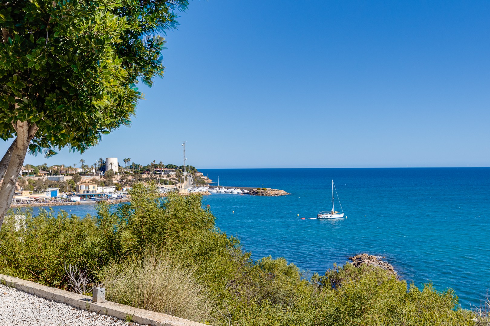 For sale - 2 Bedroom 1 Bathroom Penthouse in Villamartin - Las filipinas  - Alicante