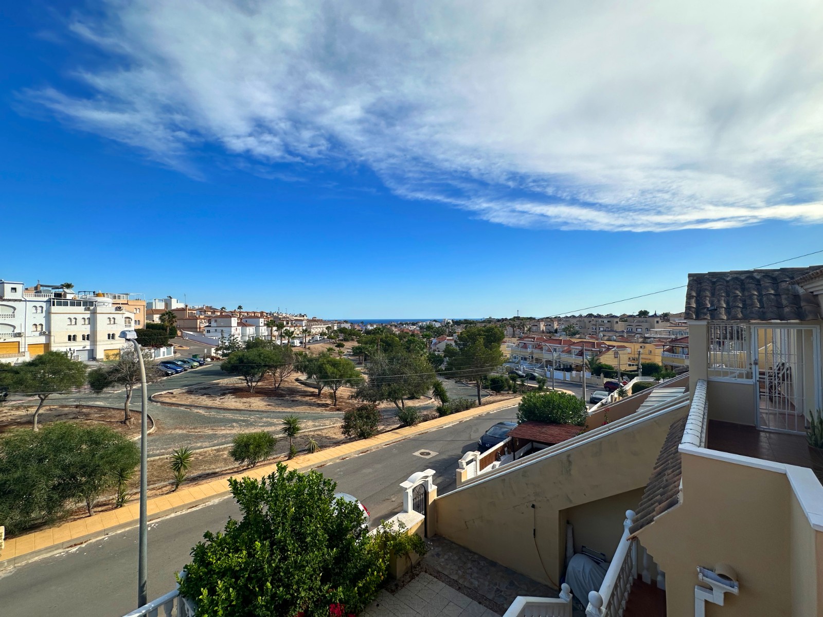 For sale - 2 Bedroom 1 Bathroom Penthouse in Villamartin - Las filipinas  - Alicante