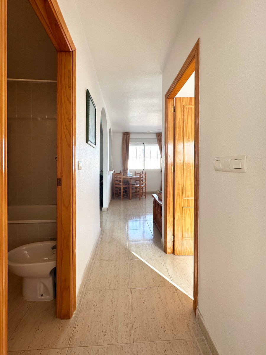 For sale - 2 Bedroom 1 Bathroom Penthouse in Villamartin - Las filipinas  - Alicante