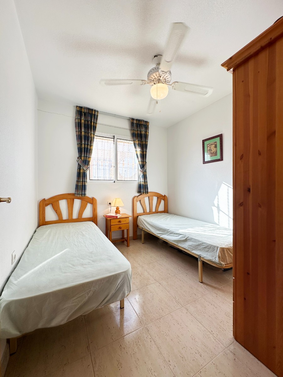 For sale - 2 Bedroom 1 Bathroom Penthouse in Villamartin - Las filipinas  - Alicante