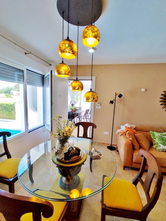 For sale - 4 Bedroom 3 Bathroom Villa in San Miguel de Salinas - San Miguel de Salinas  - Alicante