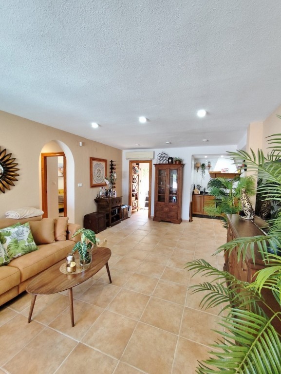 For sale - 4 Bedroom 3 Bathroom Villa in San Miguel de Salinas - San Miguel de Salinas  - Alicante