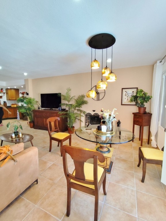 For sale - 4 Bedroom 3 Bathroom Villa in San Miguel de Salinas - San Miguel de Salinas  - Alicante