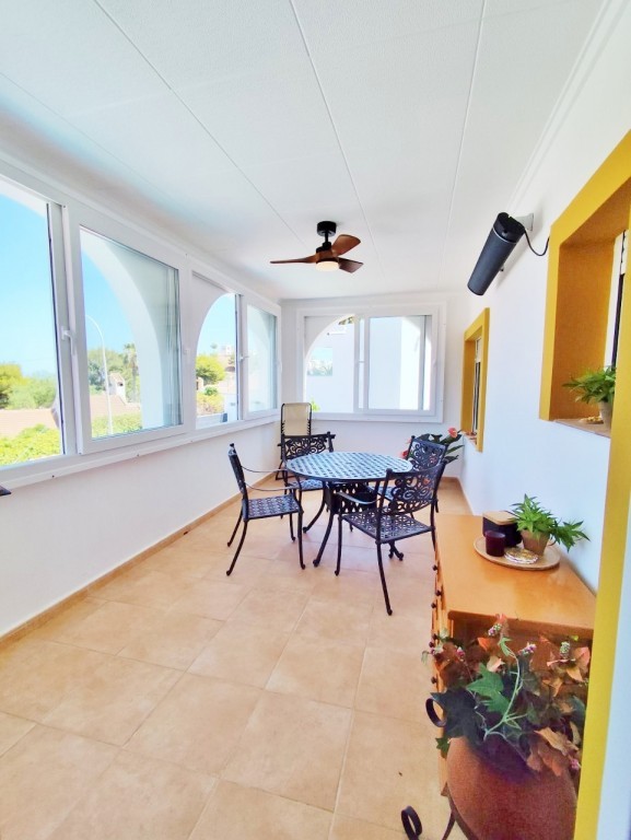 For sale - 4 Bedroom 3 Bathroom Villa in San Miguel de Salinas - San Miguel de Salinas  - Alicante