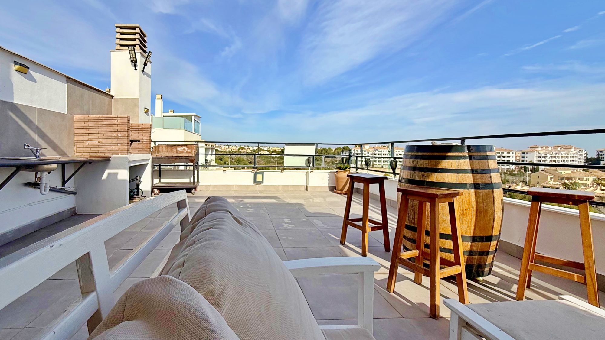 For sale - 2 Bedroom 2 Bathroom Penthouse Apartment in Villamartin - Campoamor  - Alicante