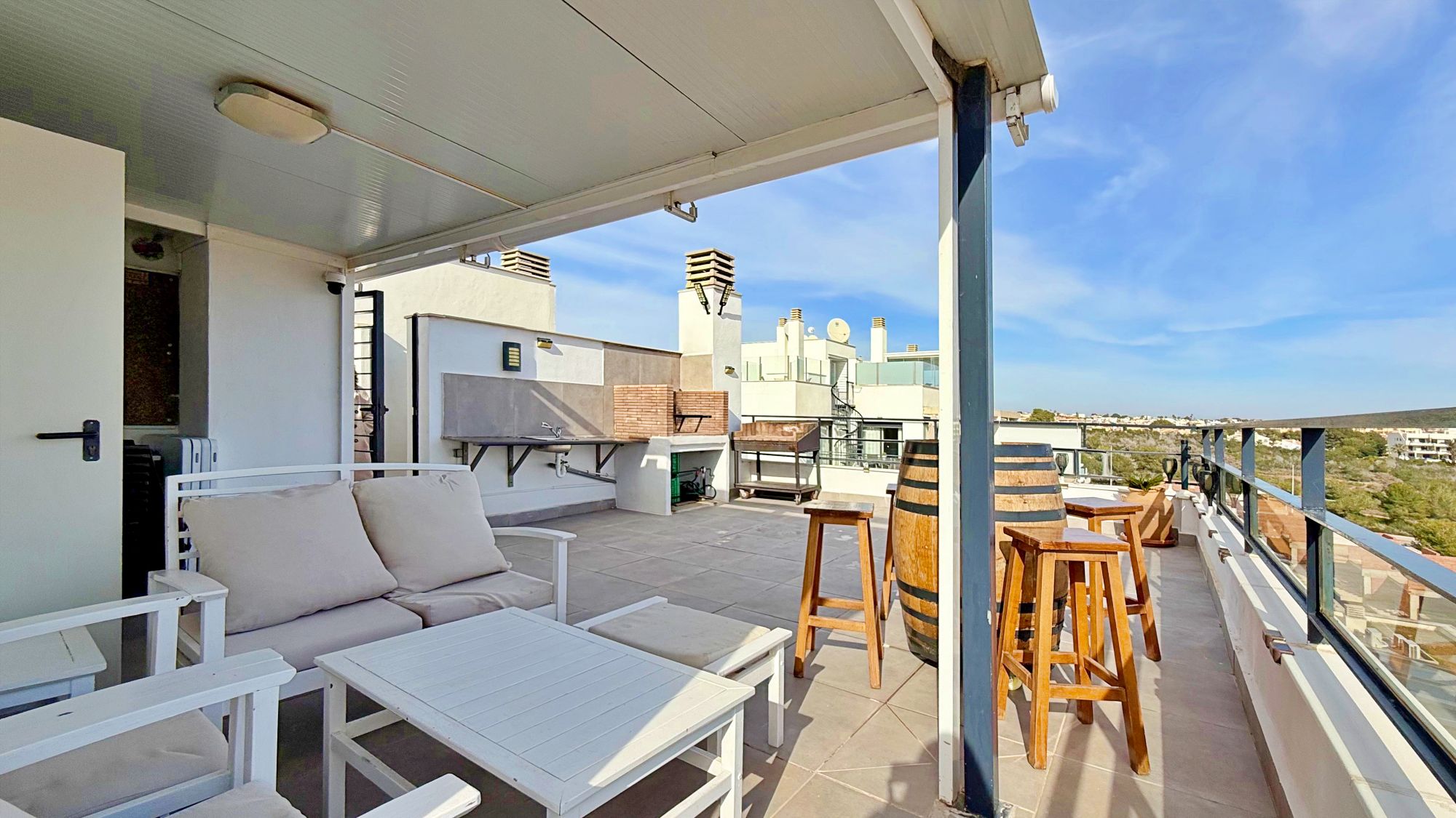 For sale - 2 Bedroom 2 Bathroom Penthouse Apartment in Villamartin - Campoamor  - Alicante