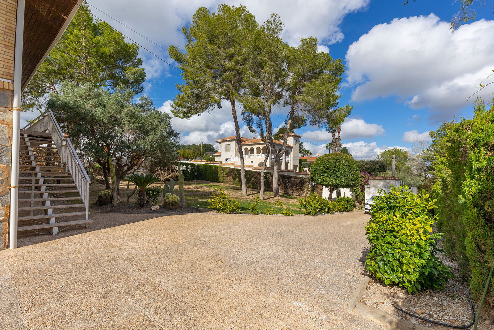For sale - 5 Bedroom 3 Bathroom Villa in Orihuela Costa - Las Filipinas  - Alicante