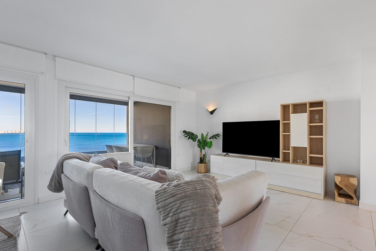 For sale - 2 Bedroom 2 Bathroom Apartment in Torrevieja - Punta Prima  - Alicante