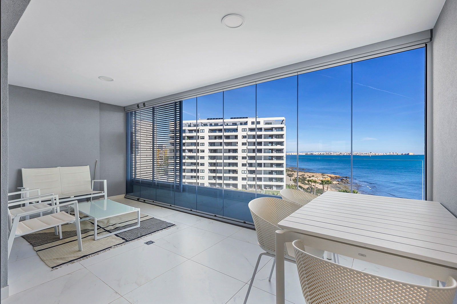 For sale - 2 Bedroom 2 Bathroom Apartment in Torrevieja - Punta Prima  - Alicante