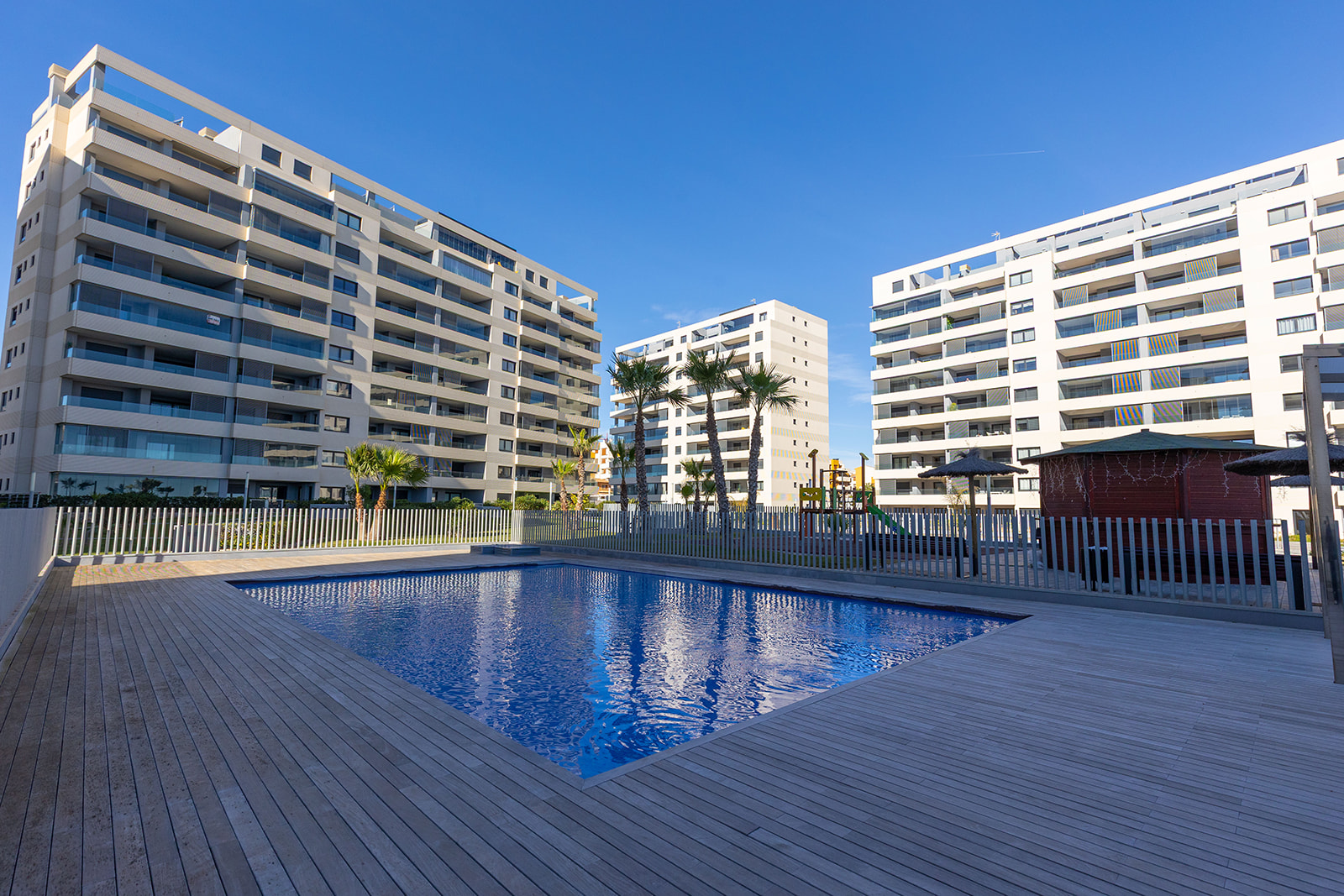For sale - 2 Bedroom 2 Bathroom Apartment in Torrevieja - Punta Prima  - Alicante