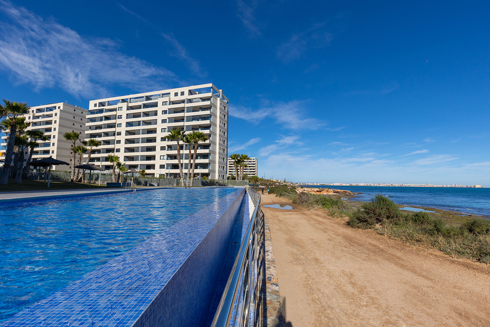 For sale - 2 Bedroom 2 Bathroom Apartment in Torrevieja - Punta Prima  - Alicante