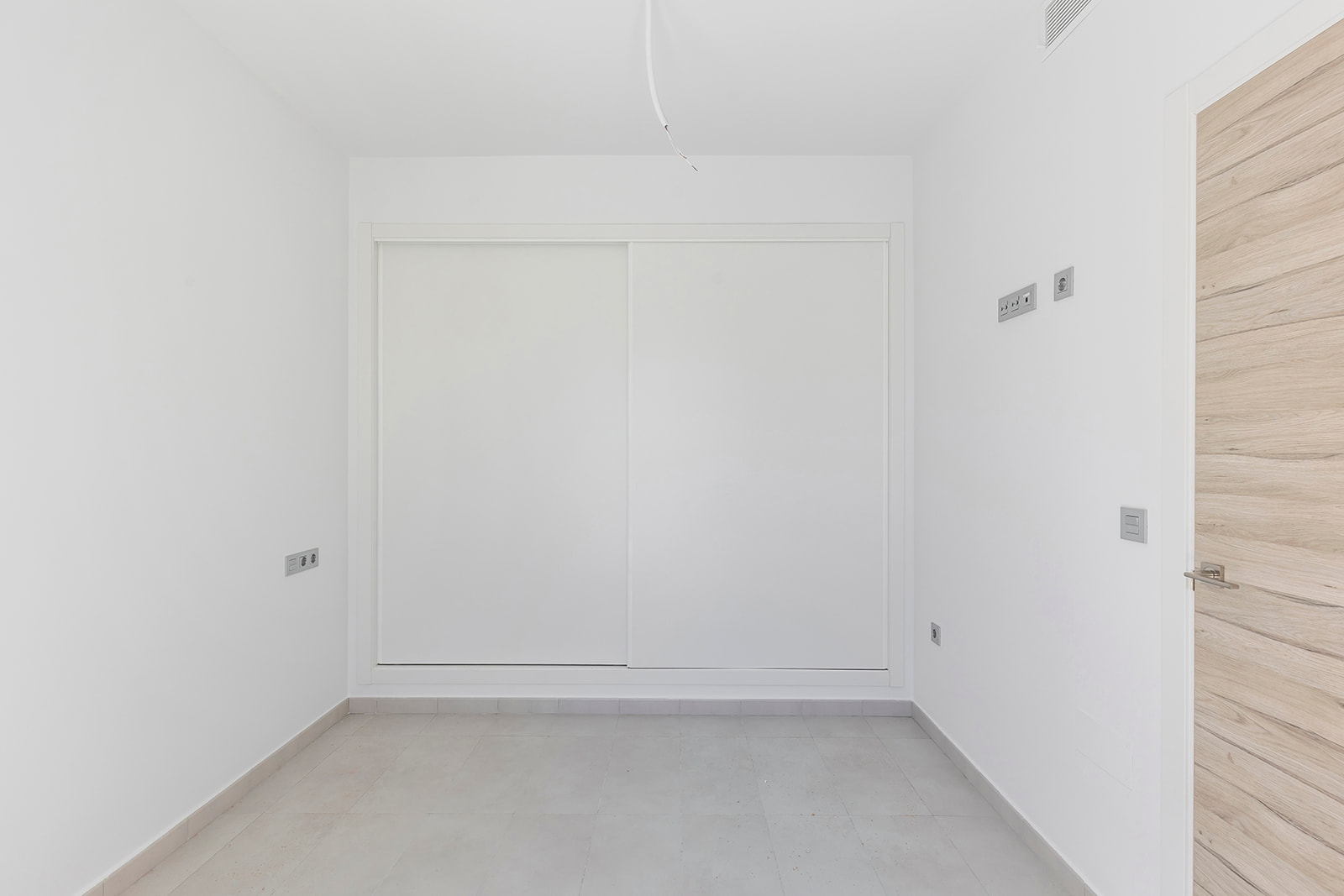 For sale - 3 Bedroom 2 Bathroom Villa in Villamartin - Orihuela Costa  - Alicante