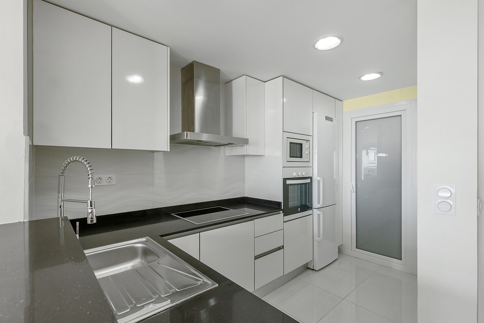 For sale - 2 Bedroom 2 Bathroom Penthouse in Torrevieja - Punta Prima  - Alicante