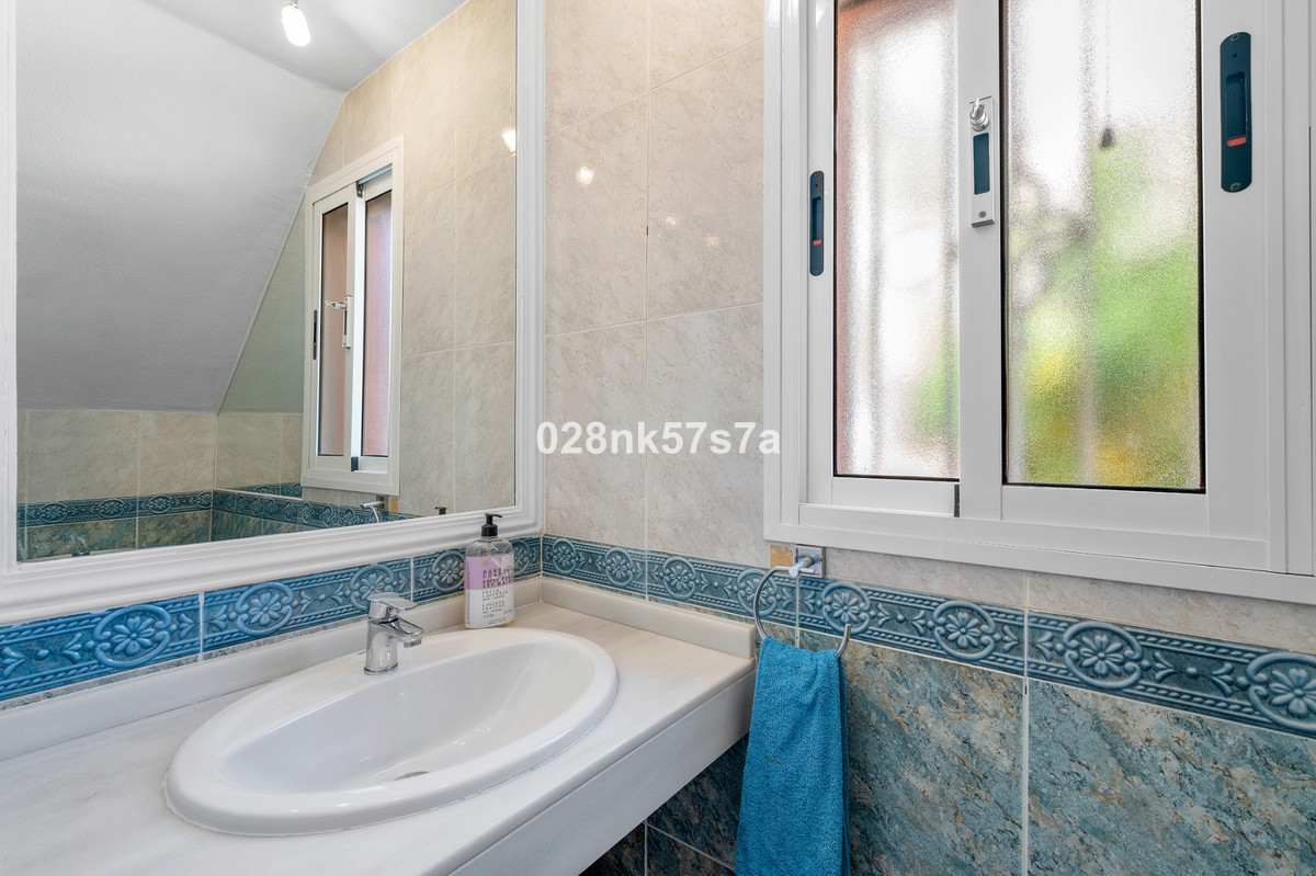 For sale - 3 Bedroom 2 Bathroom House - Townhouse in La Zenia - La Zenia  - Alicante