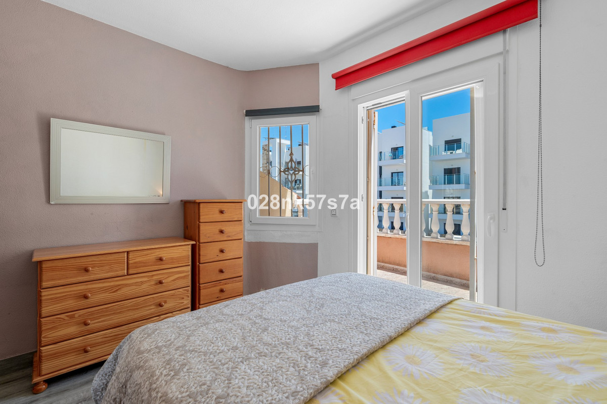 For sale - 3 Bedroom 2 Bathroom House - Townhouse in La Zenia - La Zenia  - Alicante