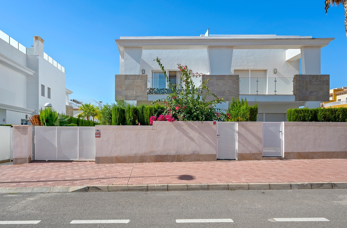 For sale - 3 Bedroom 3 Bathroom House - Townhouse in Rojales - Dona Pepa  - Alicante