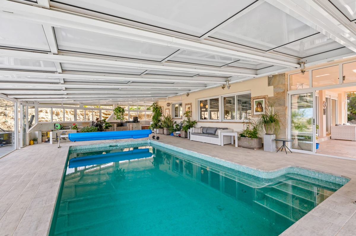 For sale - 4 Bedroom 3 Bathroom House - Finca - Cortijo in Orihuela - Torremendo  - Alicante