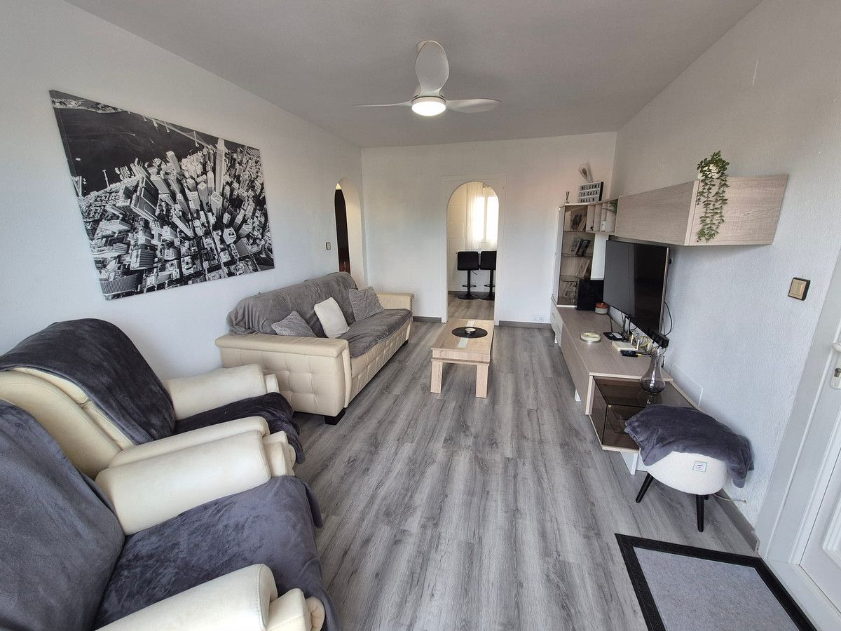 For sale - 3 Bedroom 2 Bathroom Penthouse in Playa Flamenca - La Florida  - Alicante