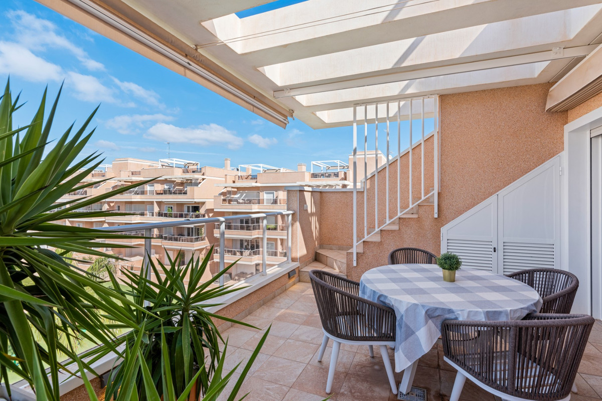 For sale - 3 Bedroom 2 Bathroom Apartment - Penthouse in Orihuela - Los Dolses  - Alicante