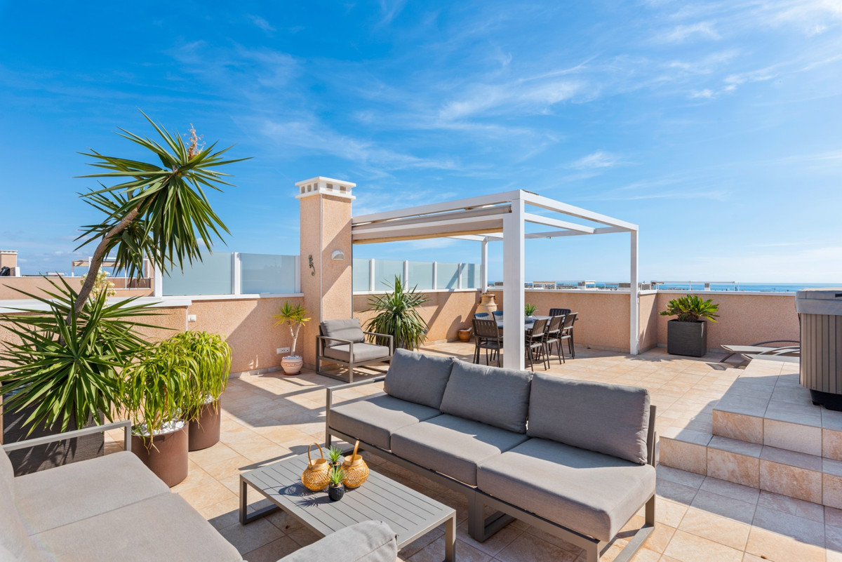 For sale - 3 Bedroom 2 Bathroom Apartment - Penthouse in Orihuela - Los Dolses  - Alicante