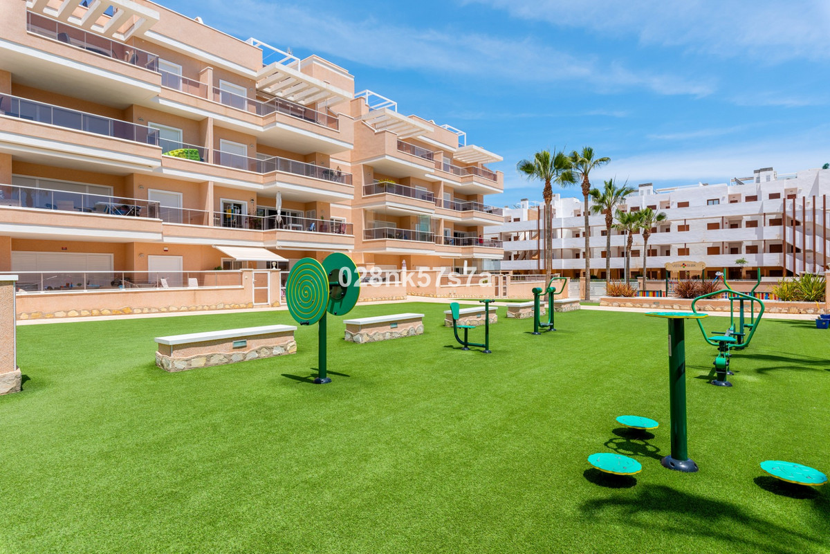 For sale - 3 Bedroom 2 Bathroom Apartment - Penthouse in Orihuela - Los Dolses  - Alicante