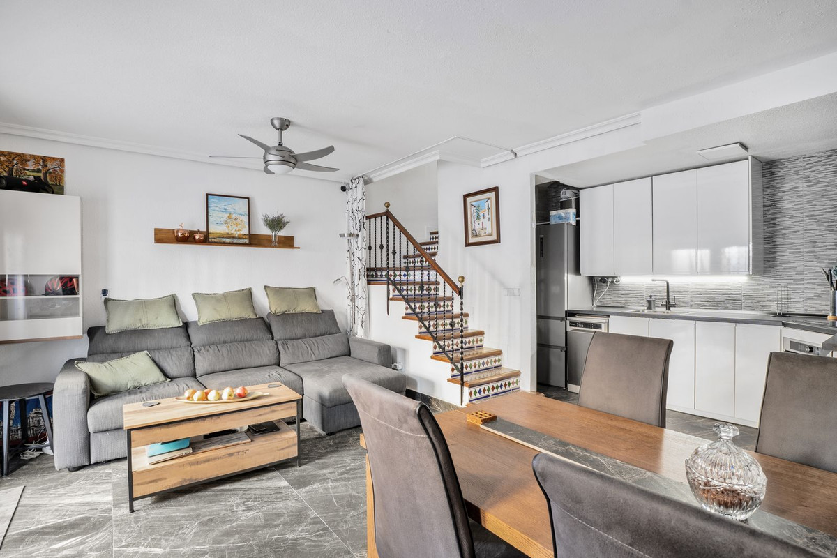 For sale - 2 Bedroom 2 Bathroom House - Townhouse in Torrevieja - La Mata  - Alicante