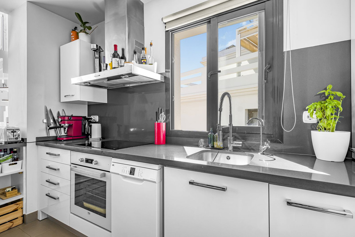 For sale - 3 Bedroom 2 Bathroom Penthouse in Las Ramblas Villamartin - Las Ramblas Golf  - Alicante