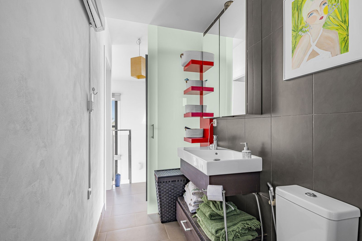 For sale - 3 Bedroom 2 Bathroom Penthouse in Las Ramblas Villamartin - Las Ramblas Golf  - Alicante