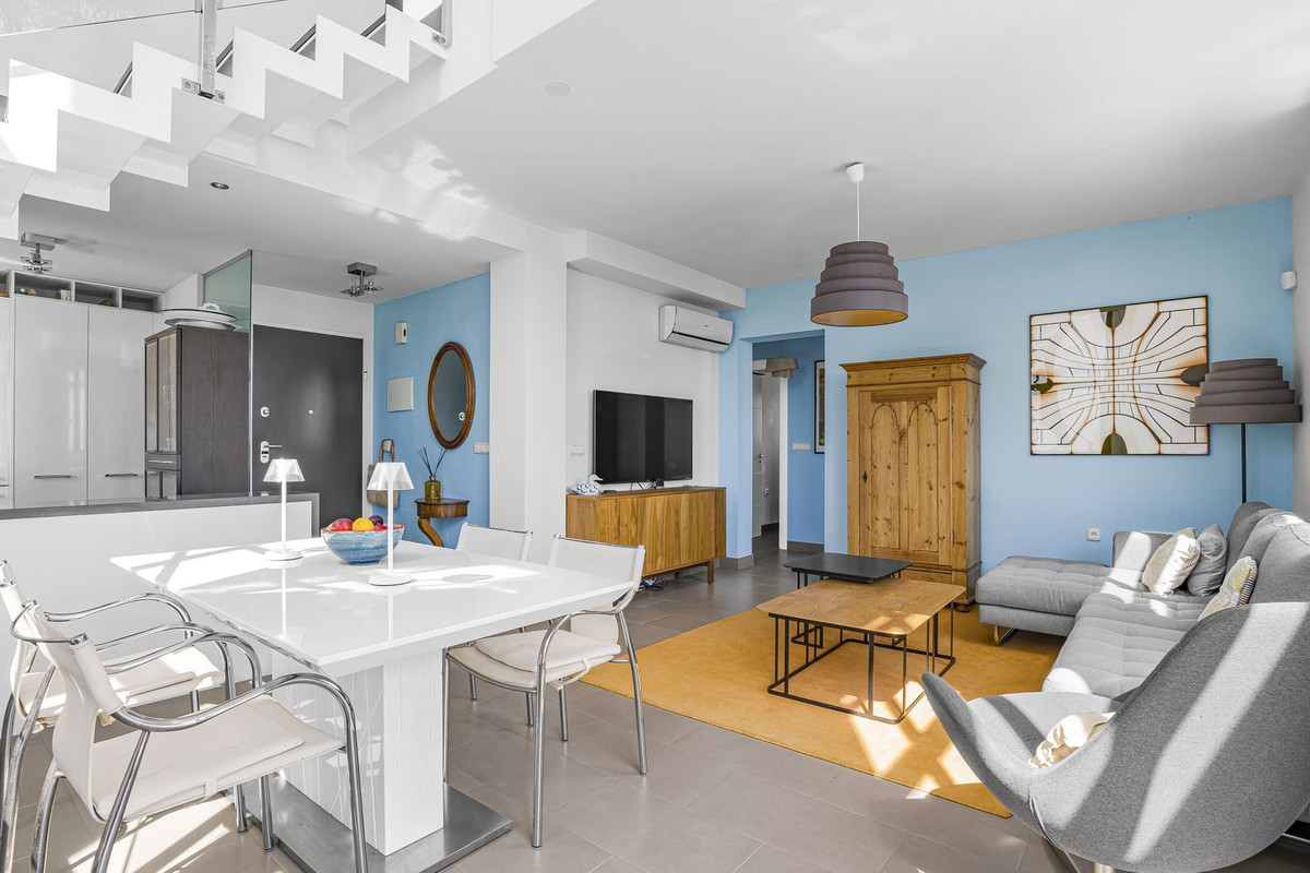 For sale - 3 Bedroom 2 Bathroom Penthouse in Las Ramblas Villamartin - Las Ramblas Golf  - Alicante