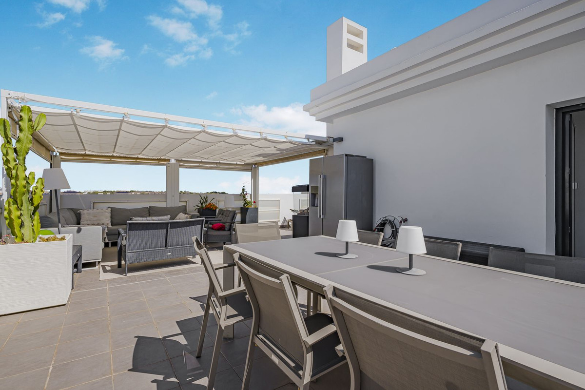 For sale - 3 Bedroom 2 Bathroom Penthouse in Las Ramblas Villamartin - Las Ramblas Golf  - Alicante