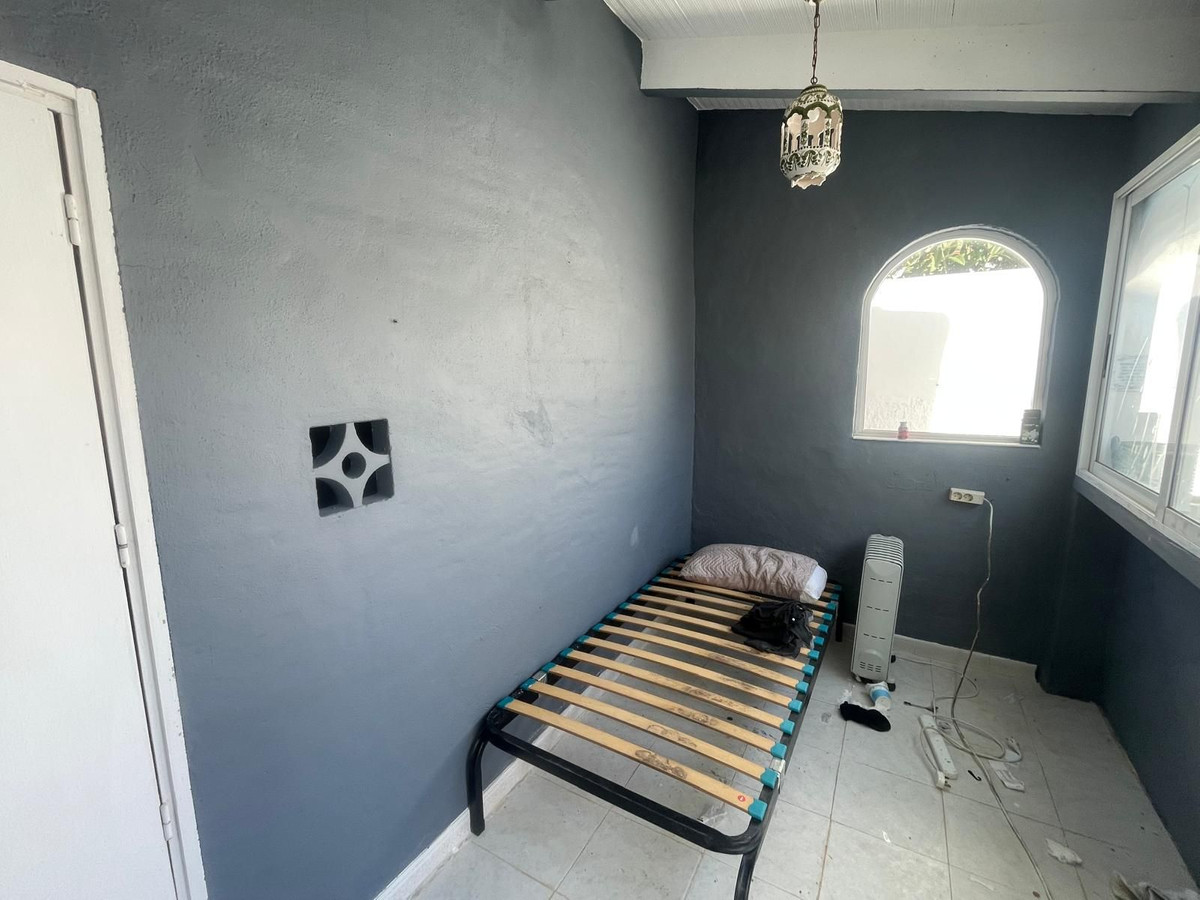 For sale - 3 Bedroom 1 Bathroom House - Detached Villa in Torrevieja - Torrevieja Centro  - Alicante