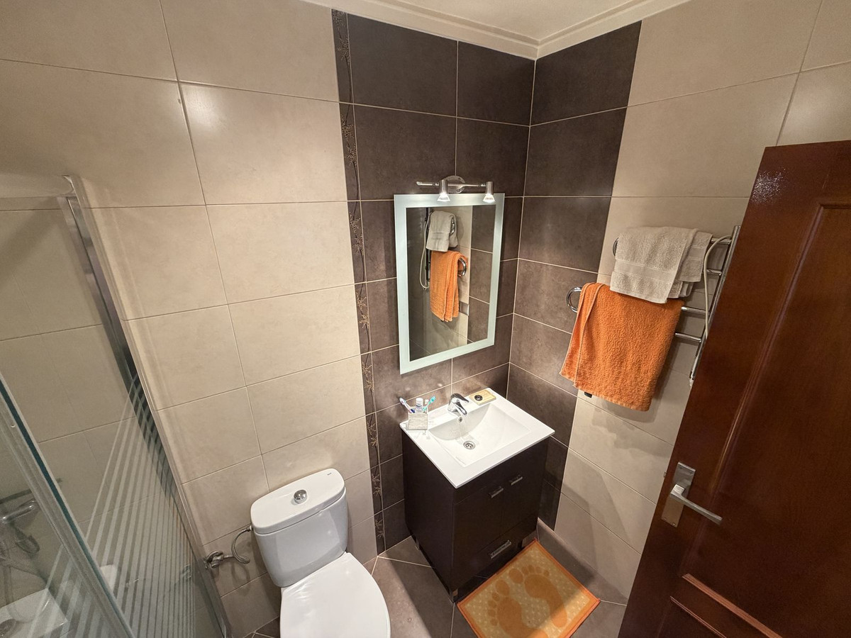 For sale - 2 Bedroom 1 Bathroom Townhouse in Villamartin - Orihuela Costa  - Alicante