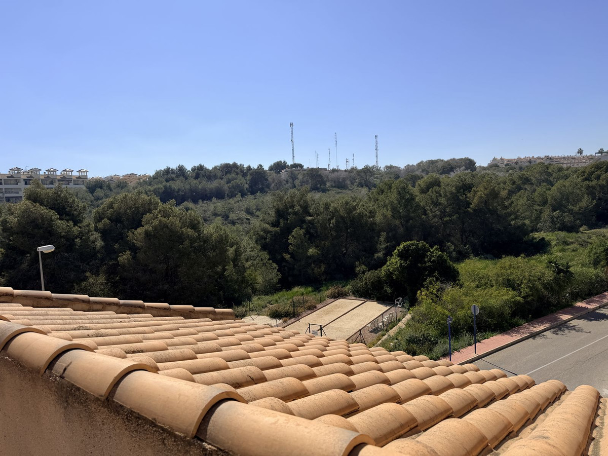 For sale - 2 Bedroom 1 Bathroom Townhouse in Villamartin - Orihuela Costa  - Alicante