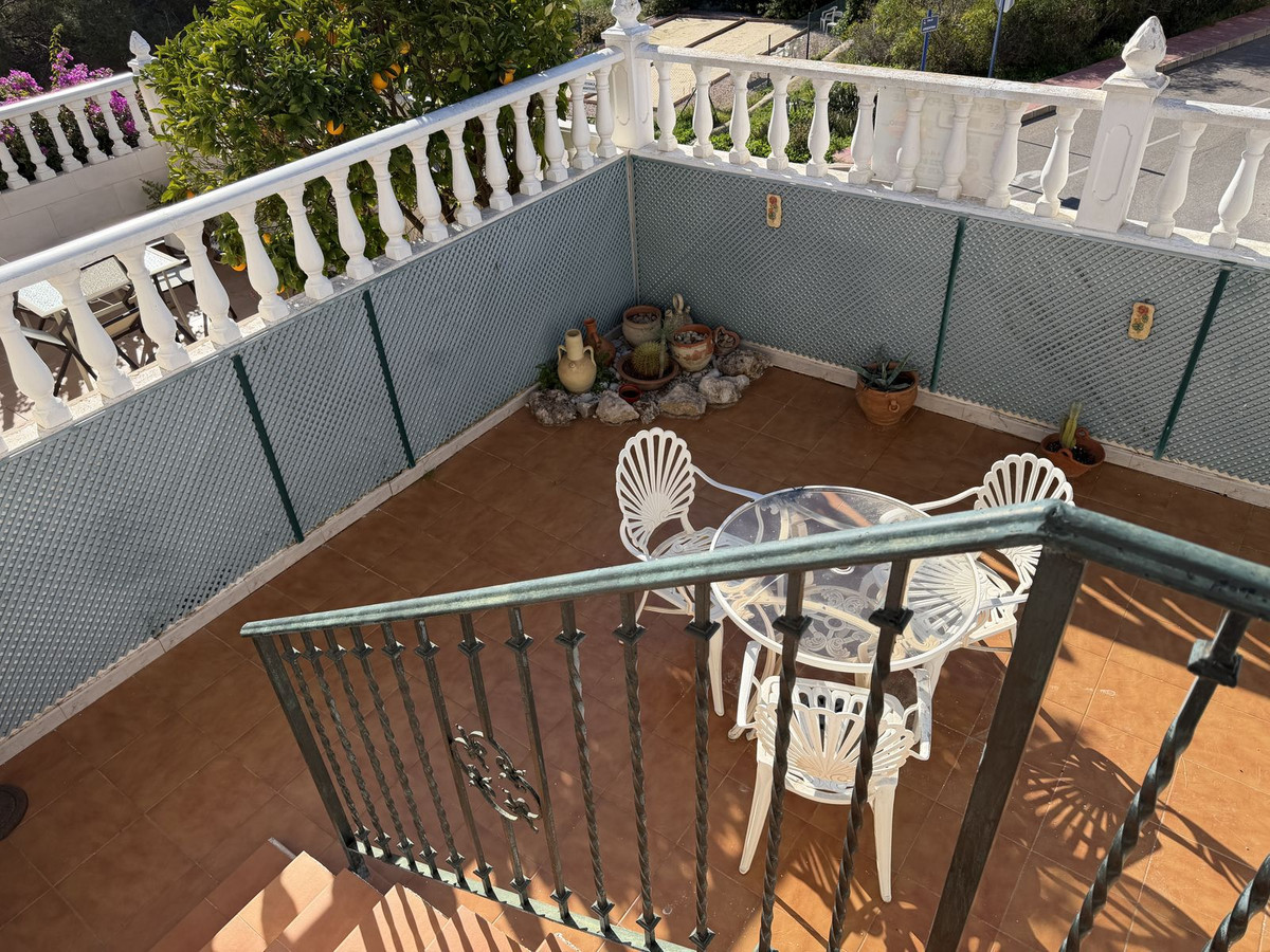 For sale - 2 Bedroom 1 Bathroom Townhouse in Villamartin - Orihuela Costa  - Alicante