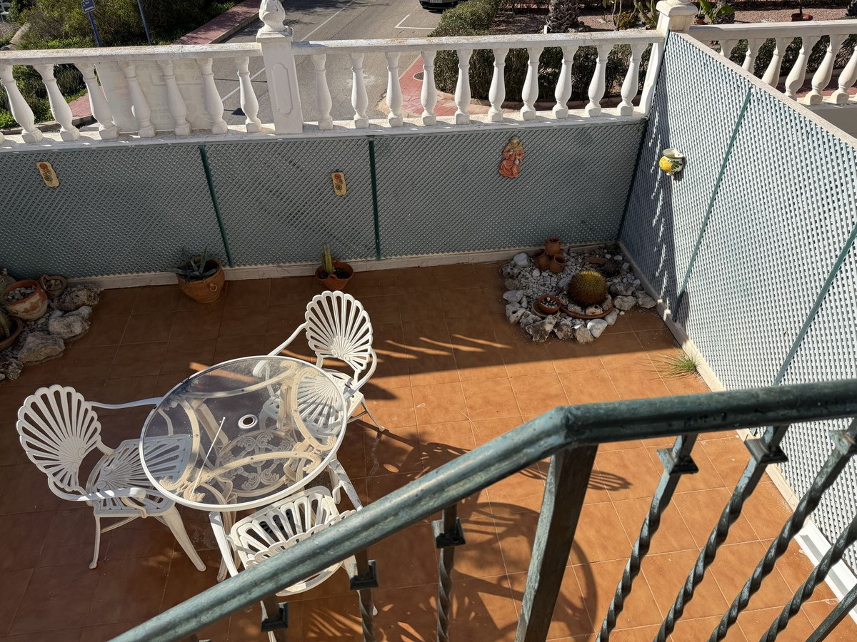 For sale - 2 Bedroom 1 Bathroom Townhouse in Villamartin - Orihuela Costa  - Alicante