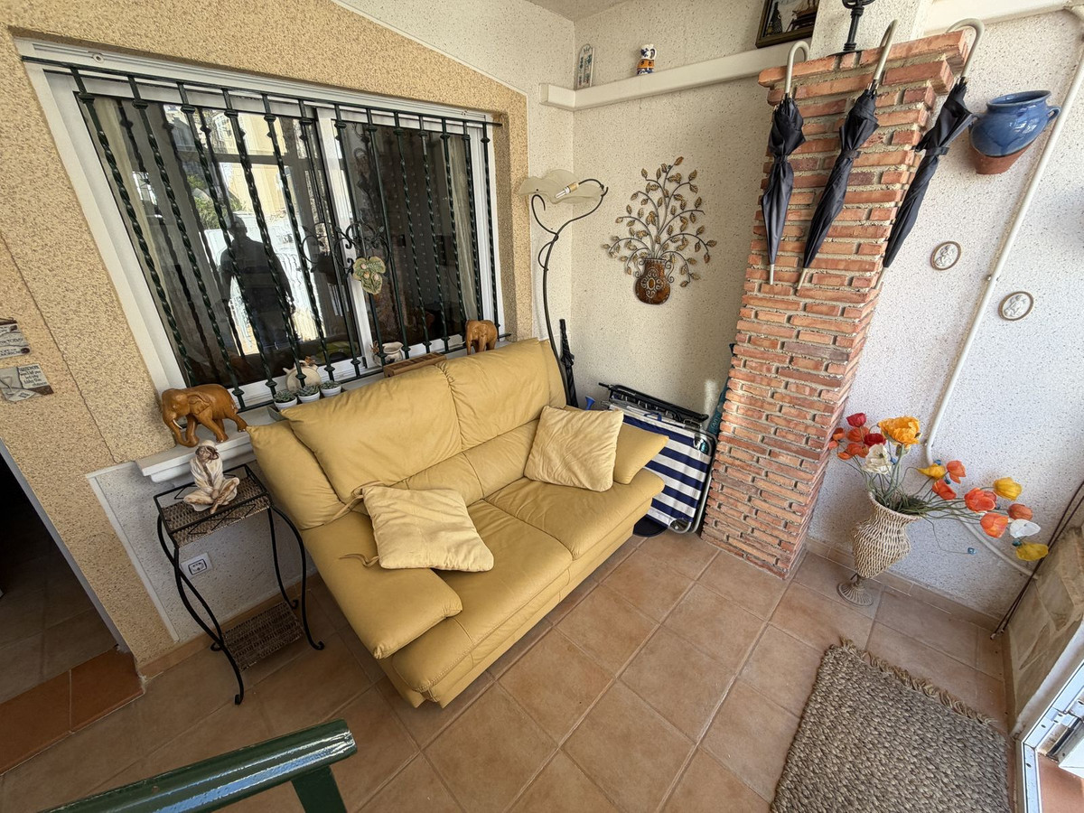 For sale - 2 Bedroom 1 Bathroom Townhouse in Villamartin - Orihuela Costa  - Alicante