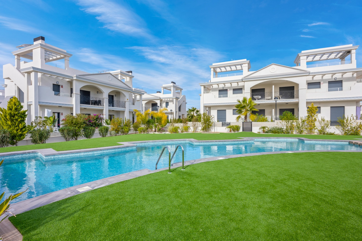 For sale - 2 Bedroom 2 Bathroom Apartment - Ground Floor Apartment in Rojales - Ciudad Quesada  - Alicante