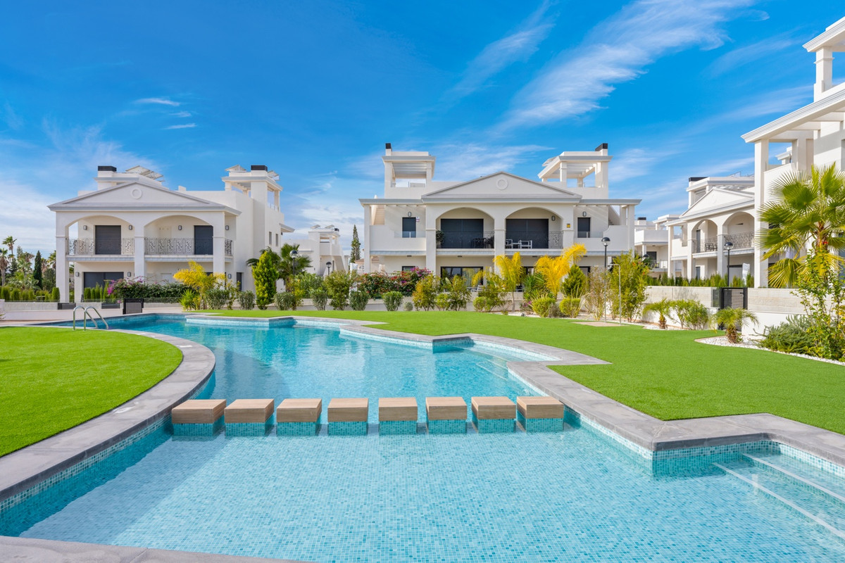 For sale - 2 Bedroom 2 Bathroom Apartment - Ground Floor Apartment in Rojales - Ciudad Quesada  - Alicante