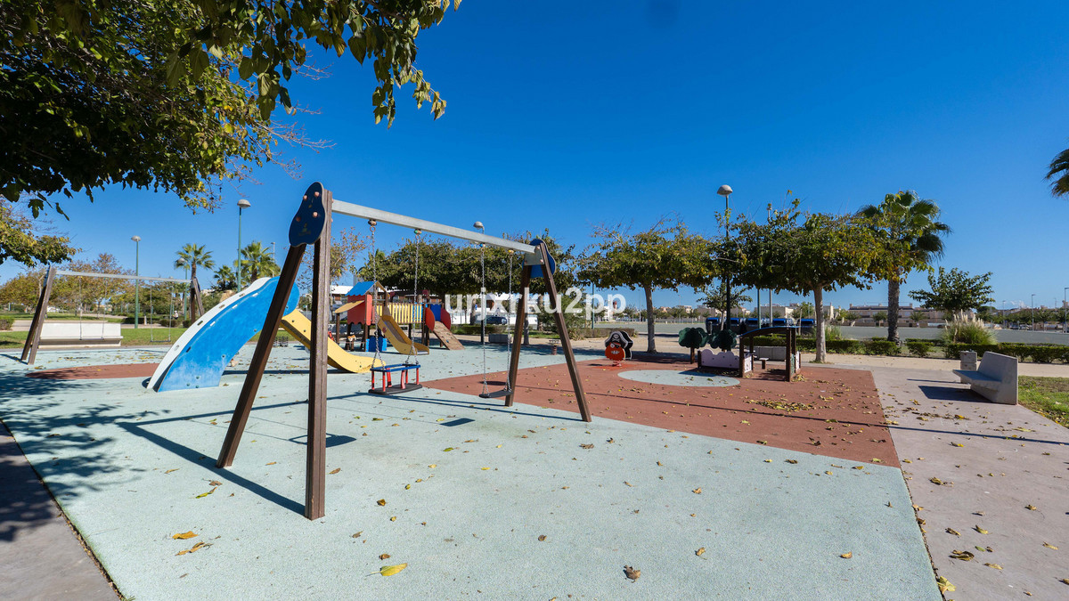 For sale - 3 Bedroom 2 Bathroom Apartment - Top Floor Apartment in Pilar de la Horadada - Torre de la Horadada  - Alicante